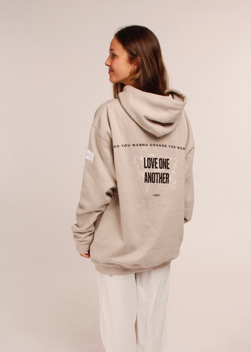 Sudadera "Love one another" Nude